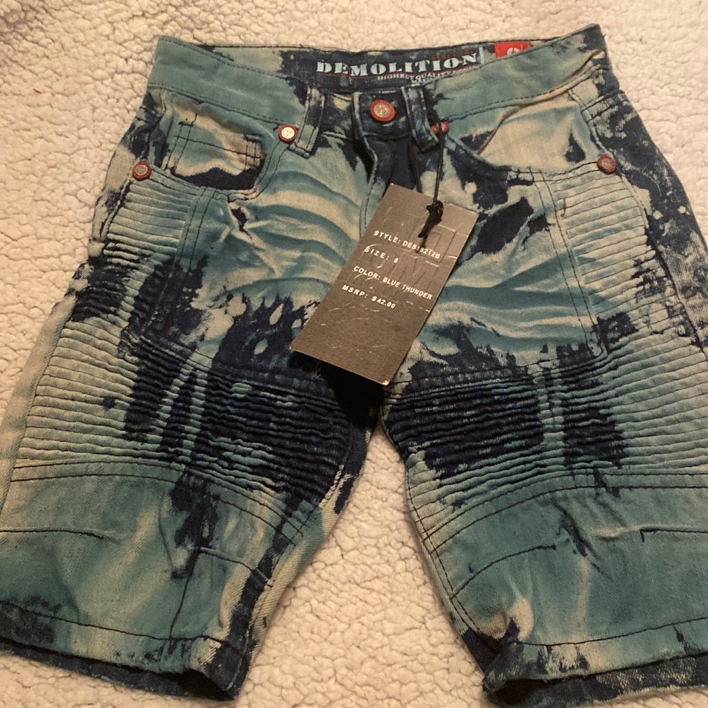 NWT Demolition Denim Shorts Size 8